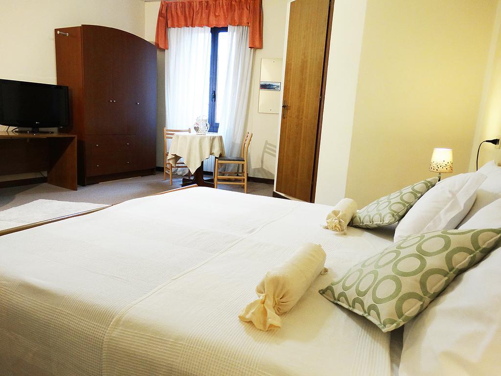 Hotel Milano Ізео Екстер'єр фото