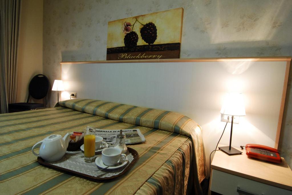 Hotel Milano Ізео Номер фото