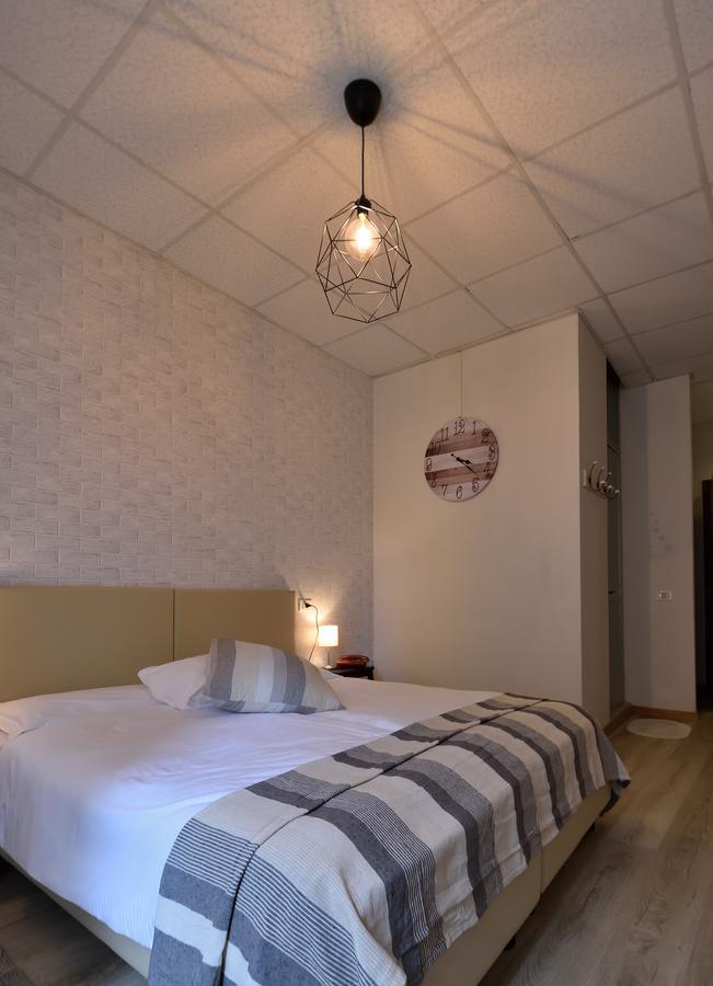 Hotel Milano Ізео Екстер'єр фото